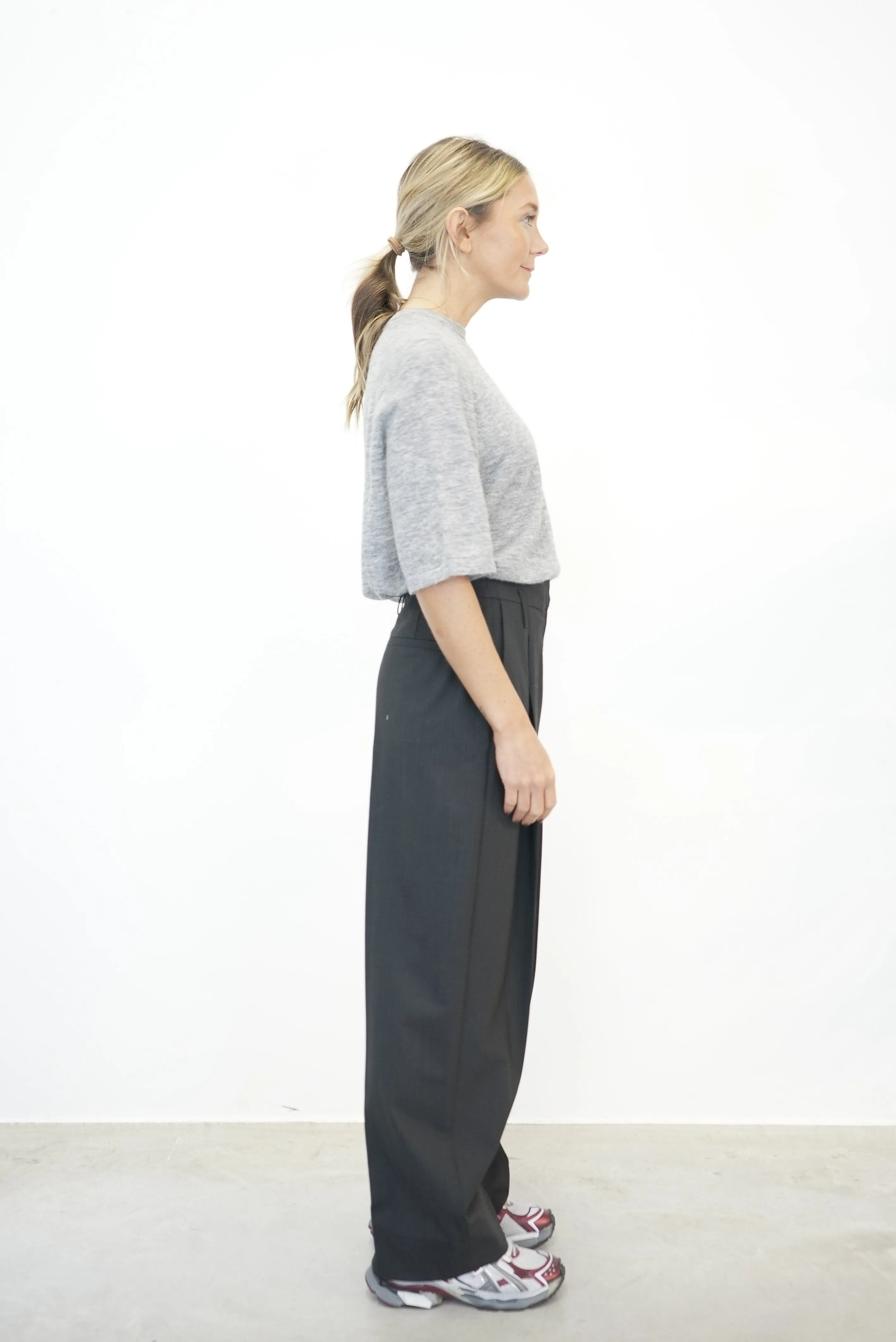 CARLA PANTS IN DARK GREY