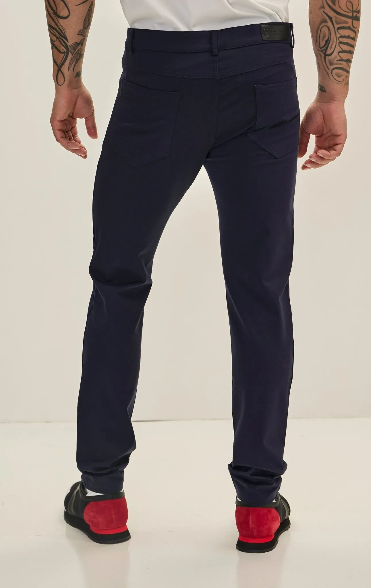 Lightweight Fitted Casual Pants - Navy